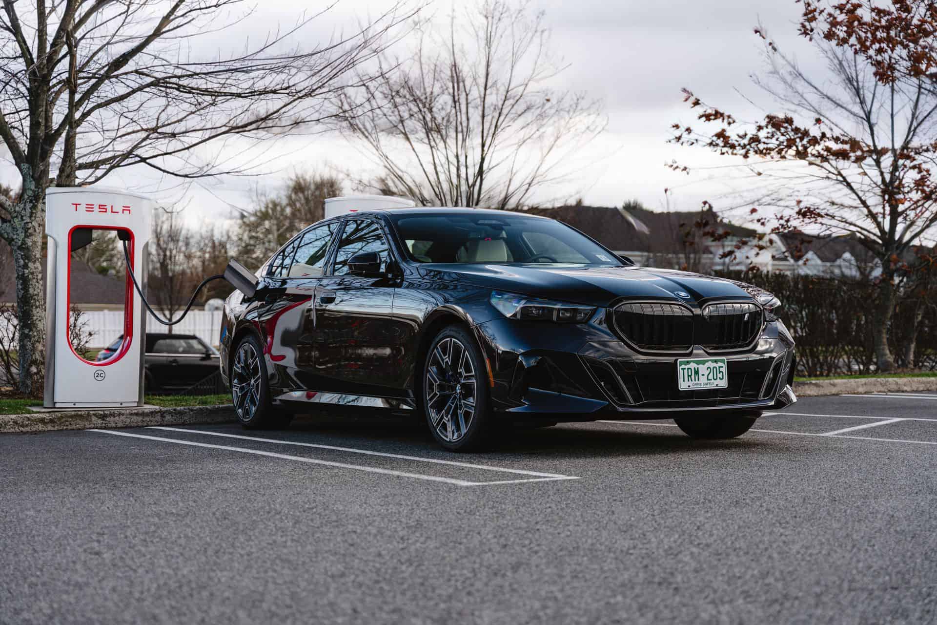 BMW and MINI EVs in Canada Now Have Tesla Supercharger Access